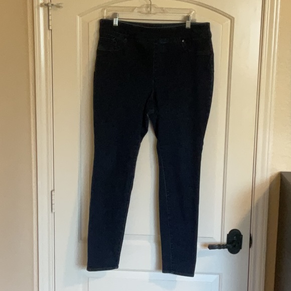 Chico’s So Perfect Denim Legging - Size 2 or 12 - Picture 2 of 8